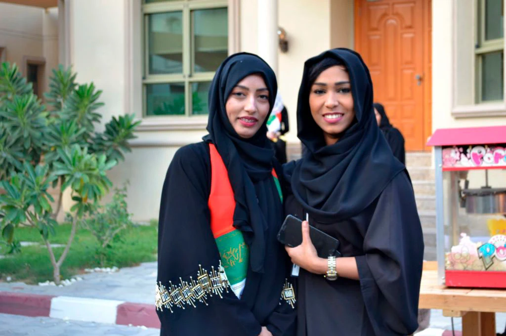 مركز كامبريدج سي إم أر سي يحتفل باليوم الوطني الـ47 لدولة الإمارات العربية المتحدة